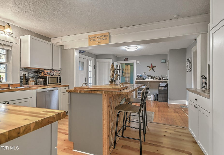 Photo #19: 2205 Pendragon Road