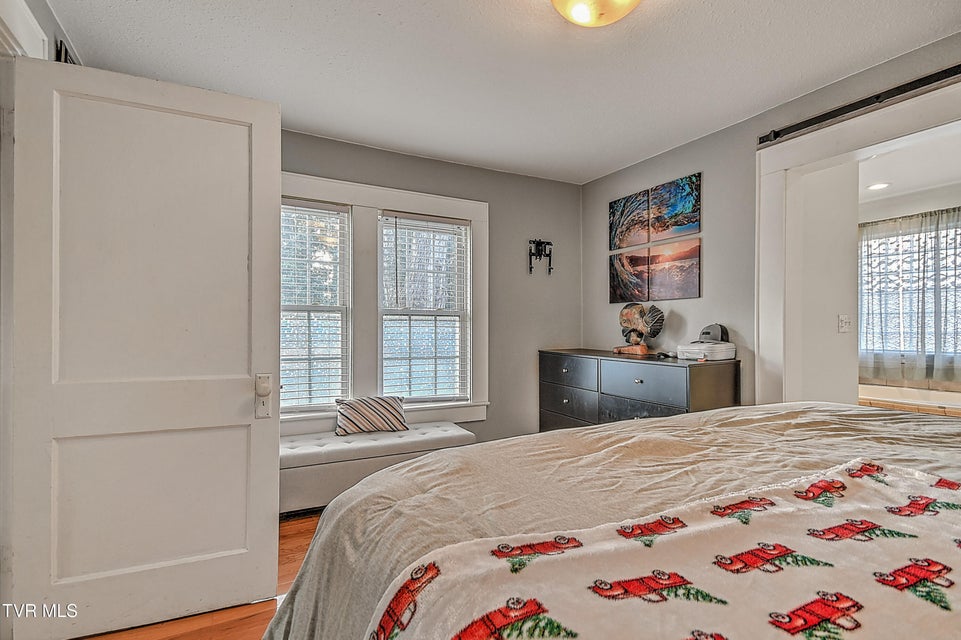 Photo #26: 2205 Pendragon Road