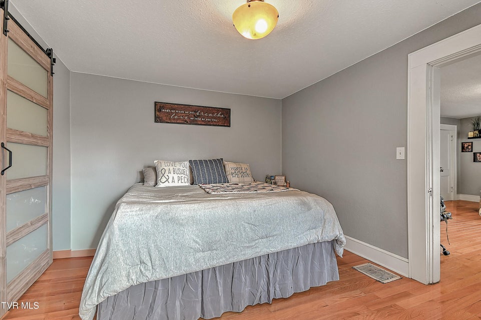 Photo #27: 2205 Pendragon Road