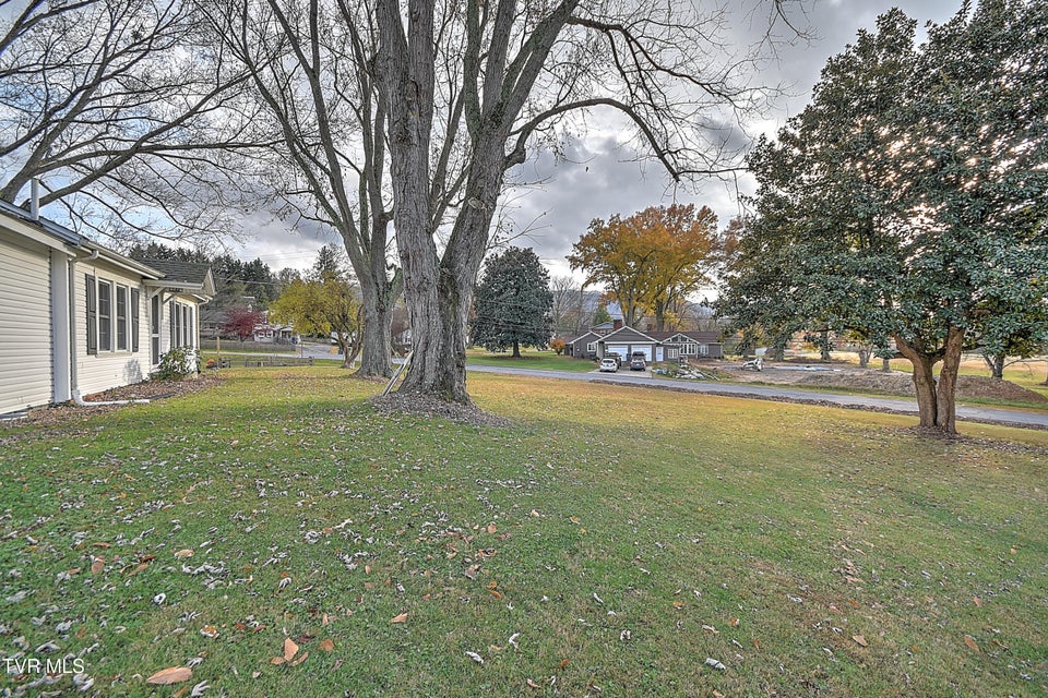 Photo #38: 2205 Pendragon Road