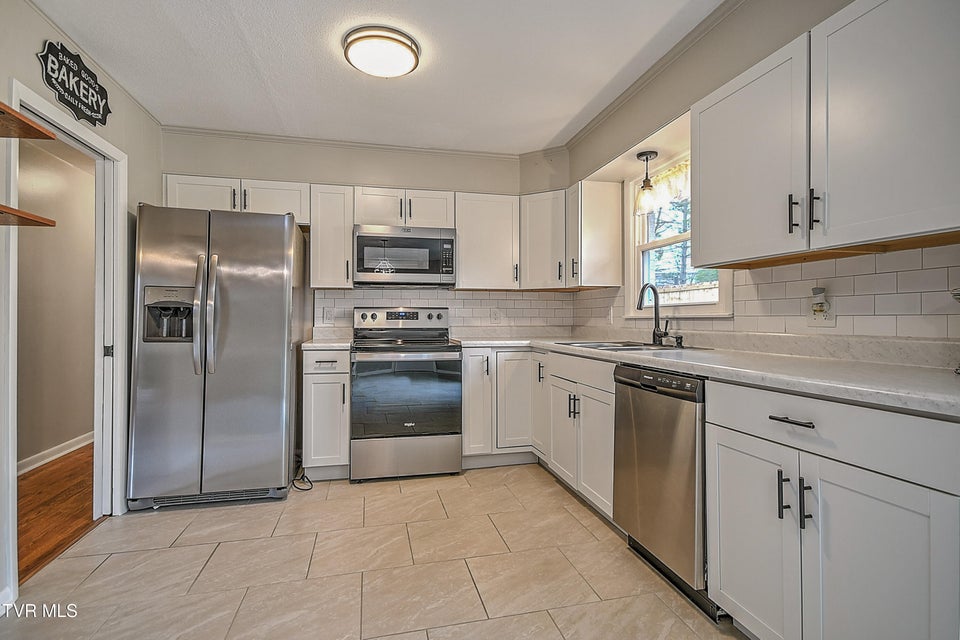 Photo #6: 206 Lynfield Road