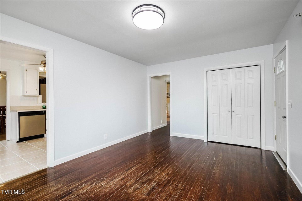 Photo #10: 917 Quillen Street