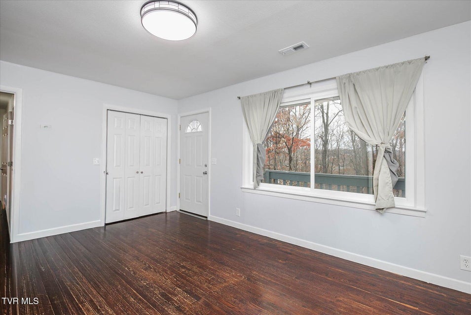 Photo #11: 917 Quillen Street