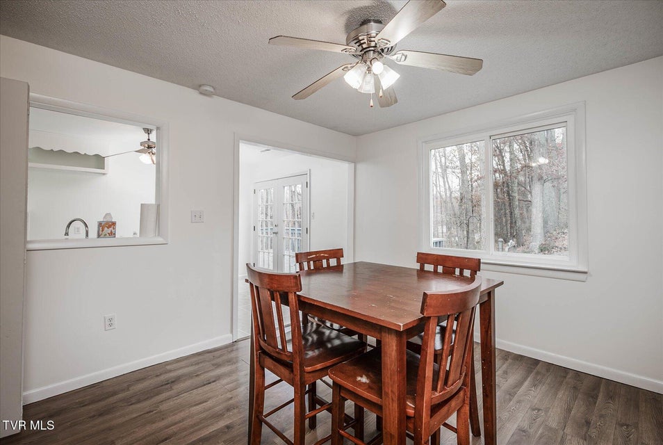 Photo #18: 917 Quillen Street