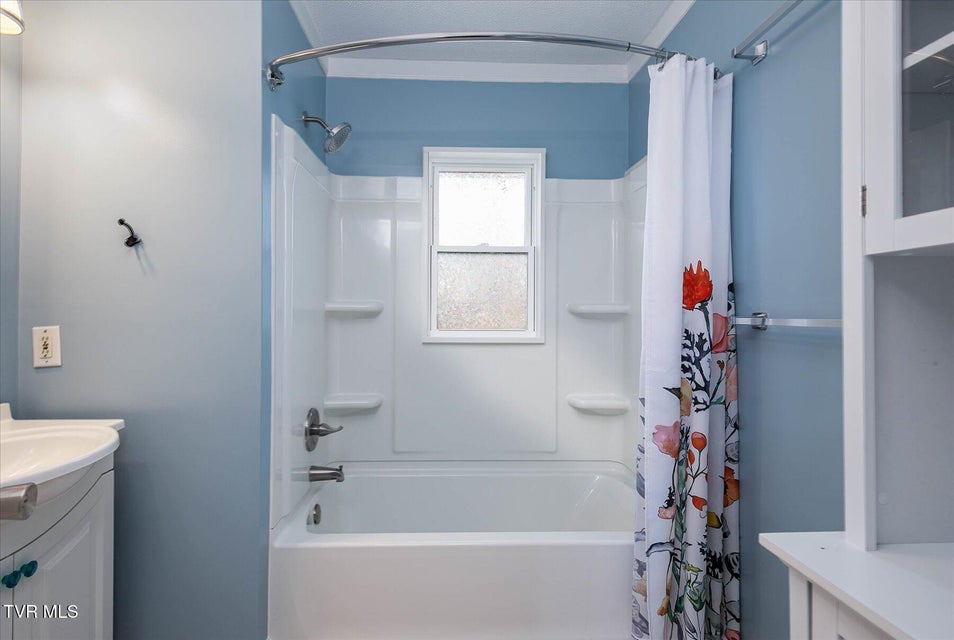 Photo #20: 917 Quillen Street