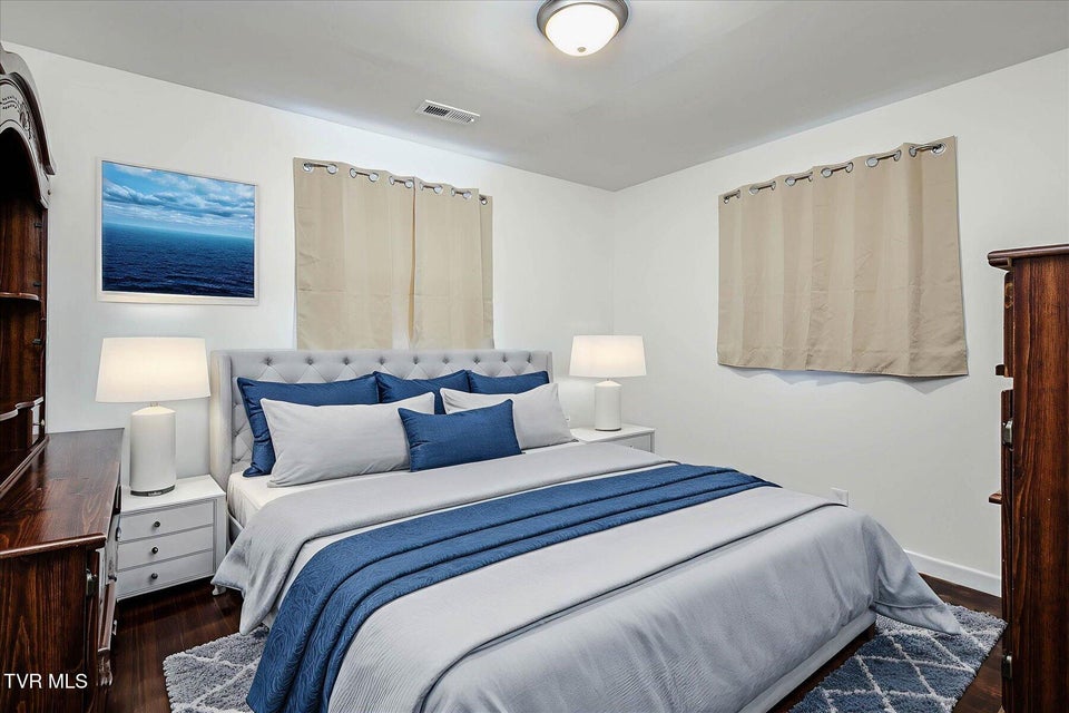 Photo #22: 917 Quillen Street