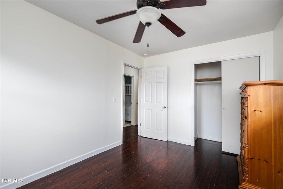 Photo #25: 917 Quillen Street