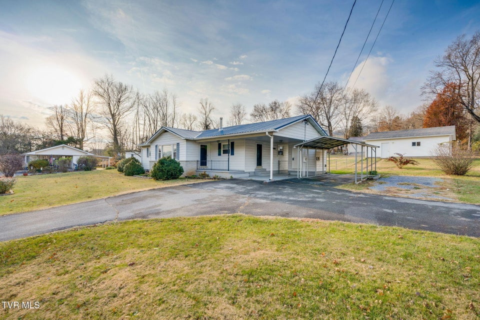 Photo #4: 1669 Highway 91 