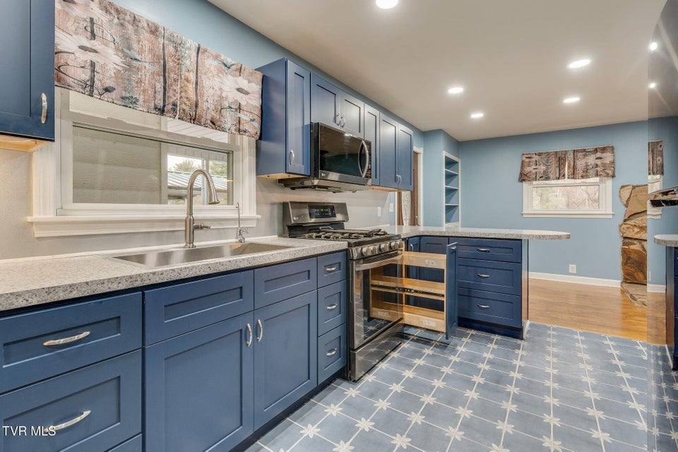 Photo #13: 1669 Highway 91 