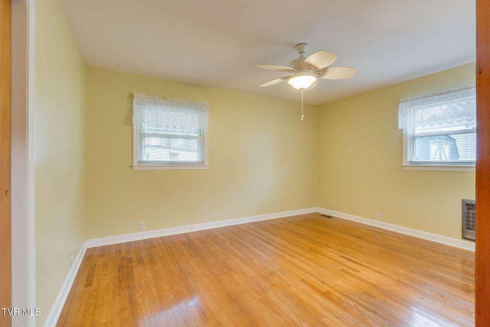 Photo #14: 1669 Highway 91 