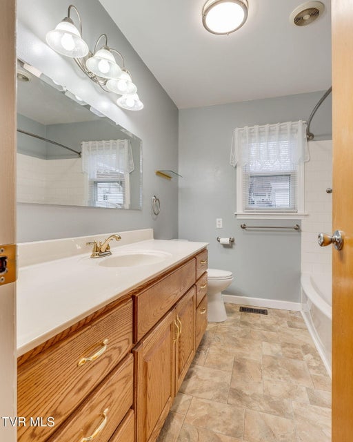 Photo #20: 1669 Highway 91 