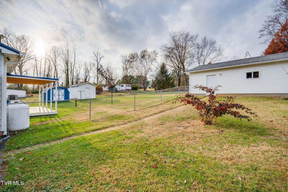 Photo #25: 1669 Highway 91 