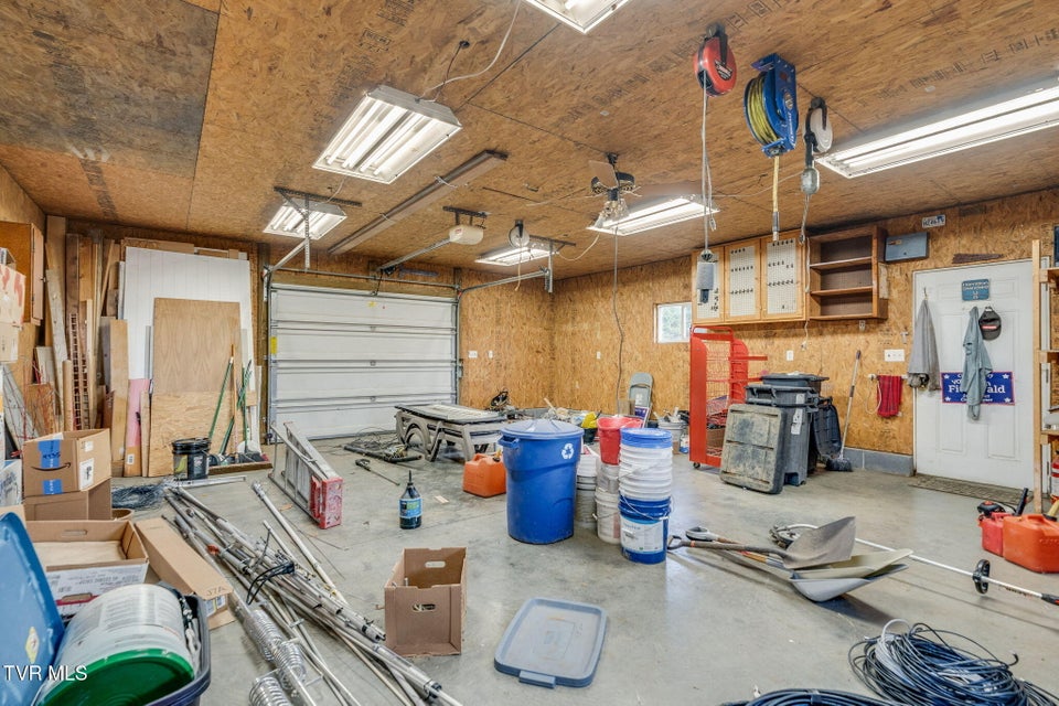 Photo #31: 1669 Highway 91 