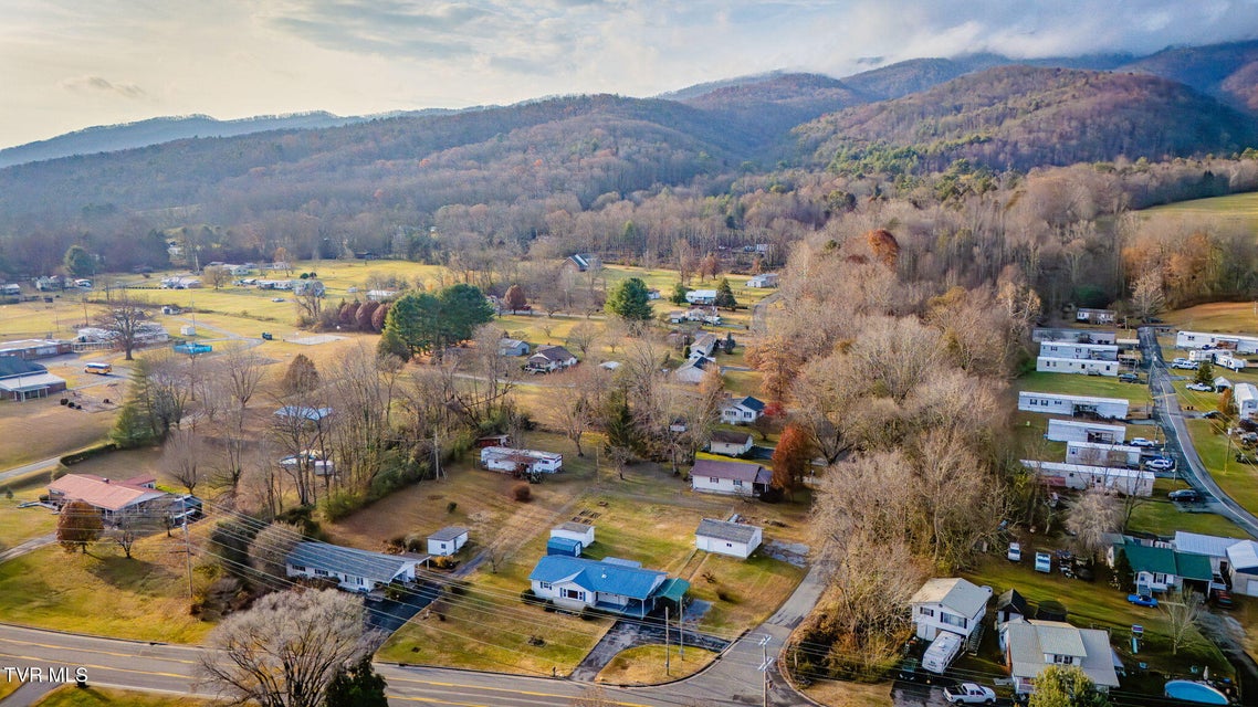 Photo #33: 1669 Highway 91 