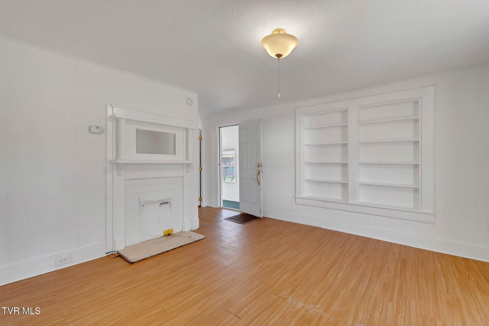 Photo #8: 2873 Main Street