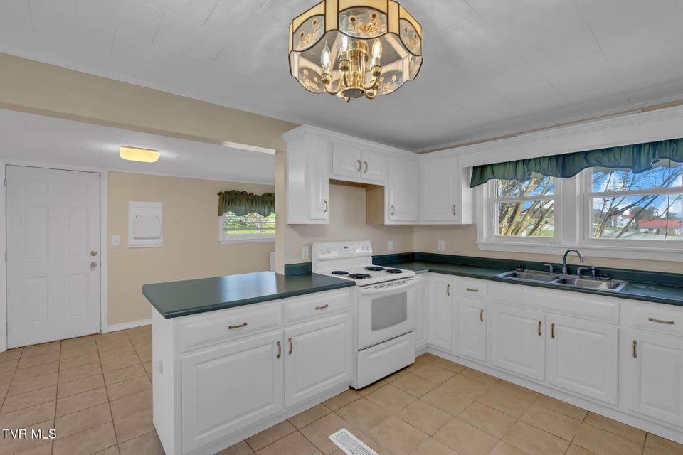 Photo #12: 2873 Main Street