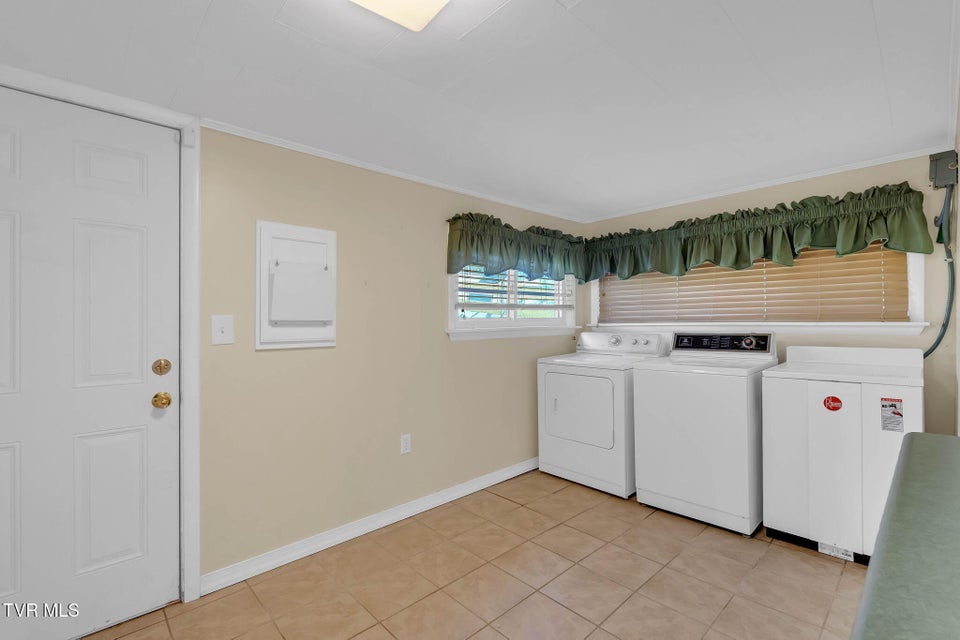 Photo #14: 2873 Main Street