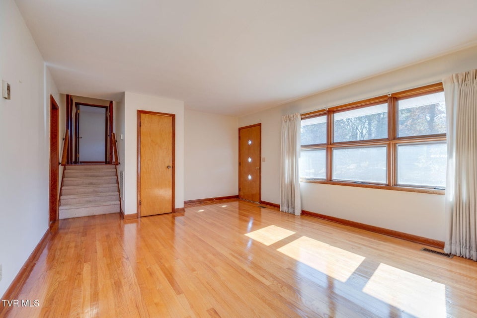 Photo #7: 106 Patrick Henry Circle