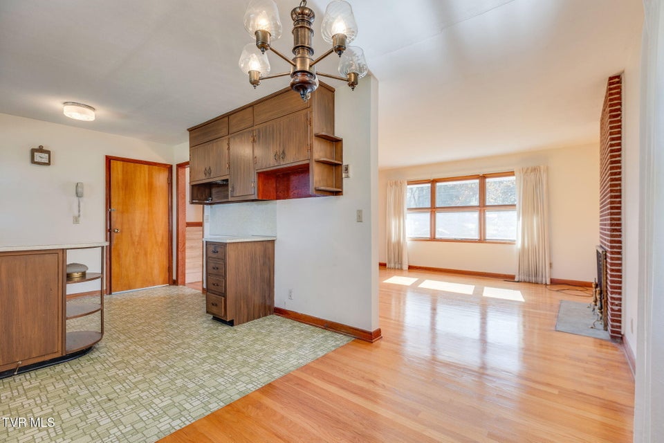 Photo #9: 106 Patrick Henry Circle