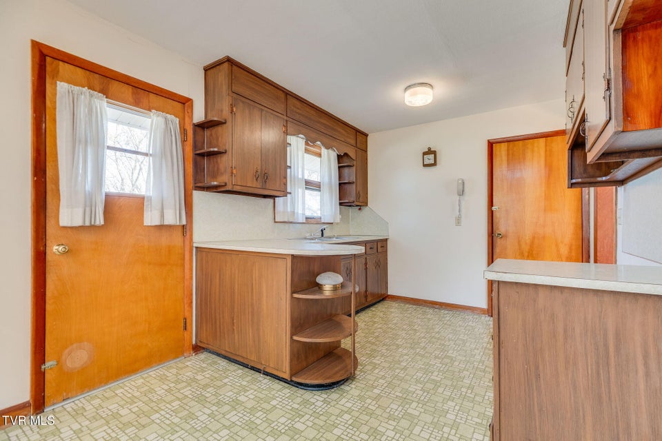 Photo #10: 106 Patrick Henry Circle