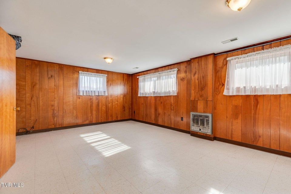 Photo #23: 106 Patrick Henry Circle