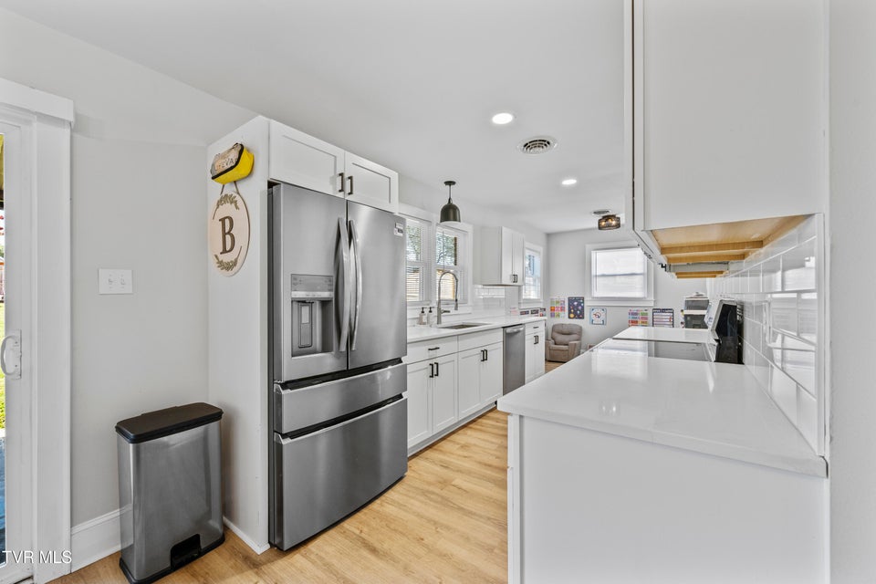 Photo #8: 1520 Tremont Avenue