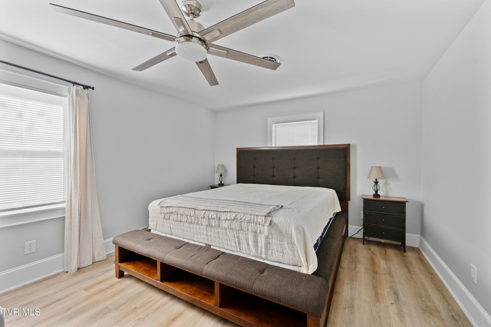 Photo #10: 1520 Tremont Avenue