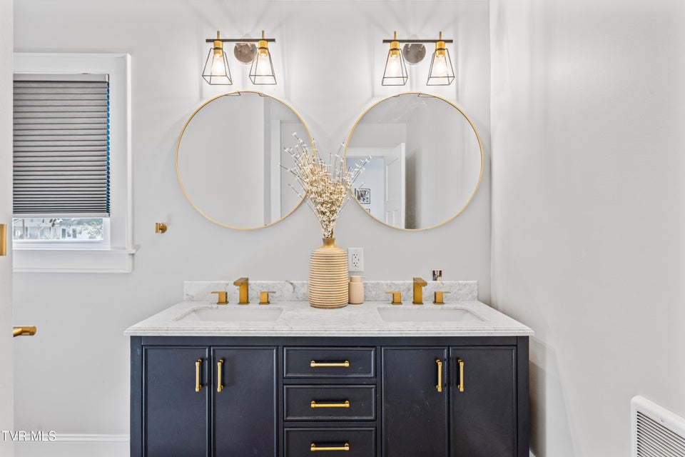 Photo #16: 1520 Tremont Avenue