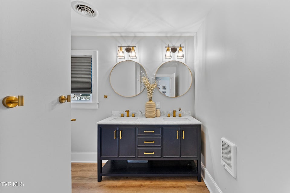 Photo #12: 1520 Tremont Avenue