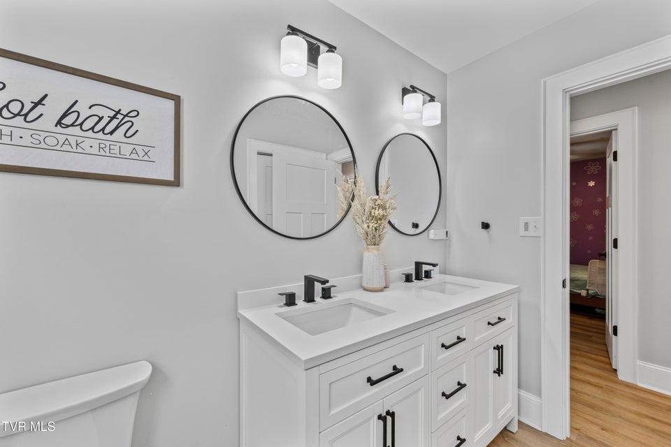 Photo #21: 1520 Tremont Avenue