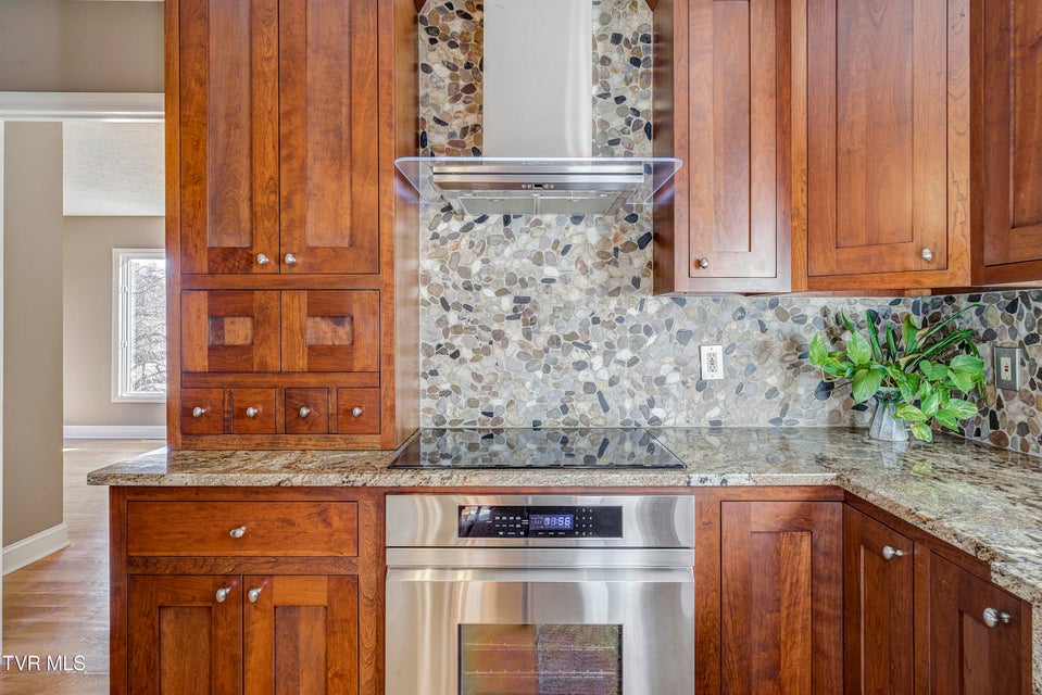 Photo #27: 217 Lake Meadow Drive