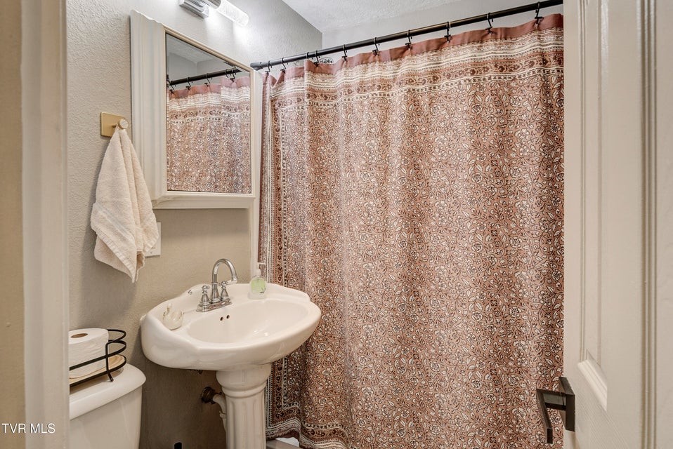 Photo #17: 107 Neal Drive