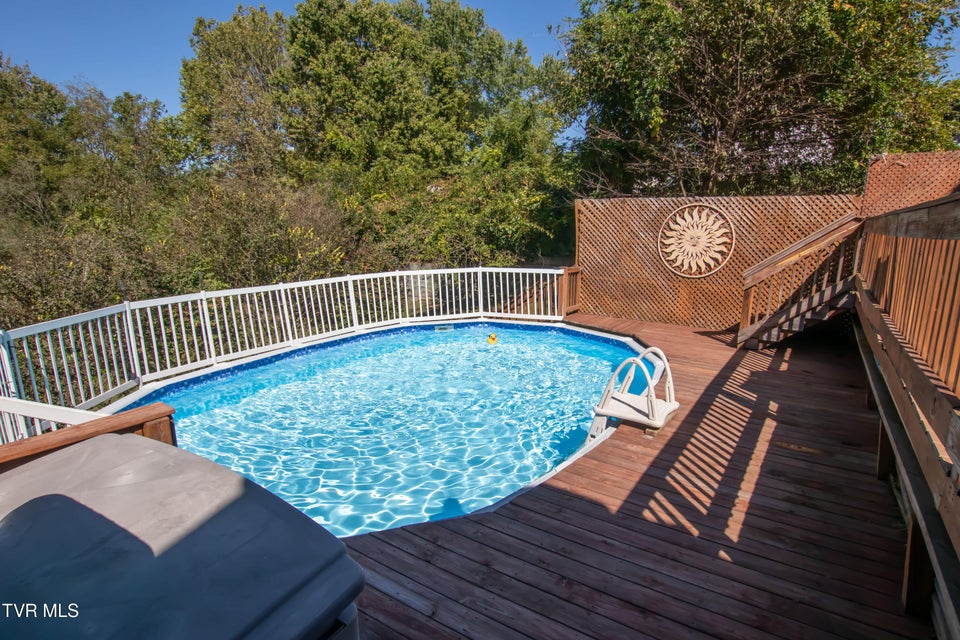 Photo #28: 203 Hilltop Drive