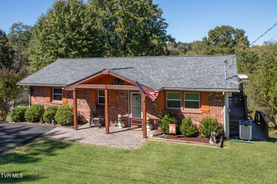 Photo #3: 203 Hilltop Drive