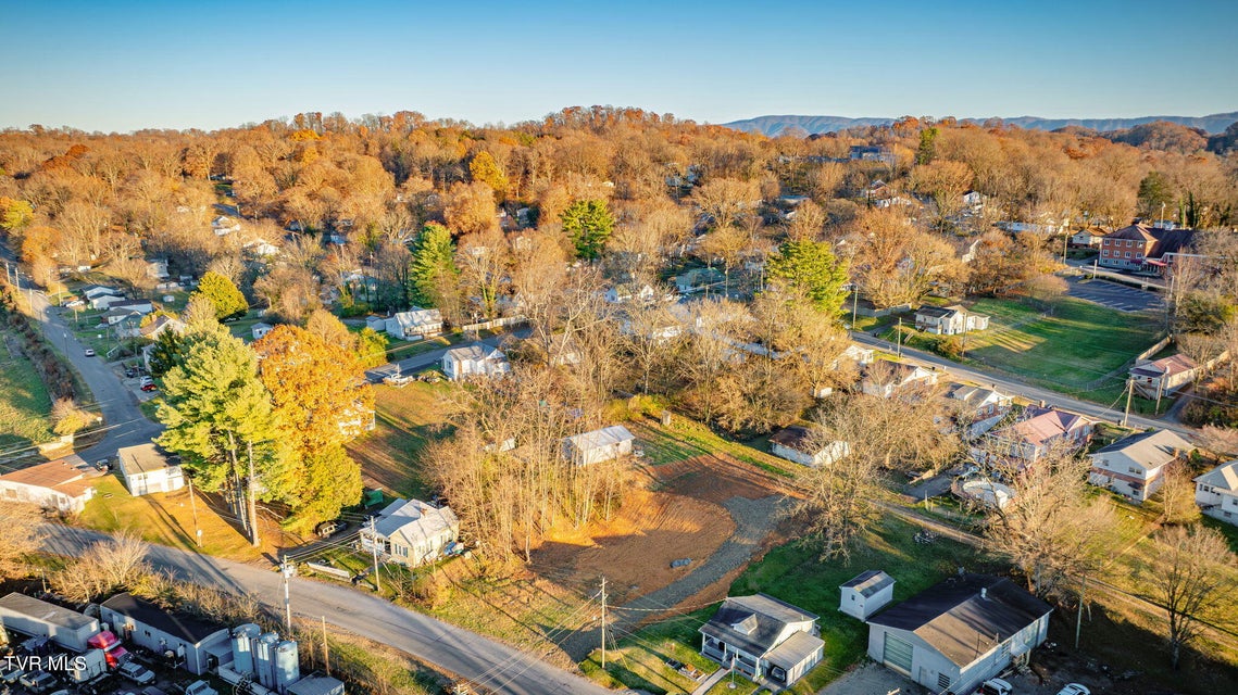 Photo #9: 544 Oakwood Street