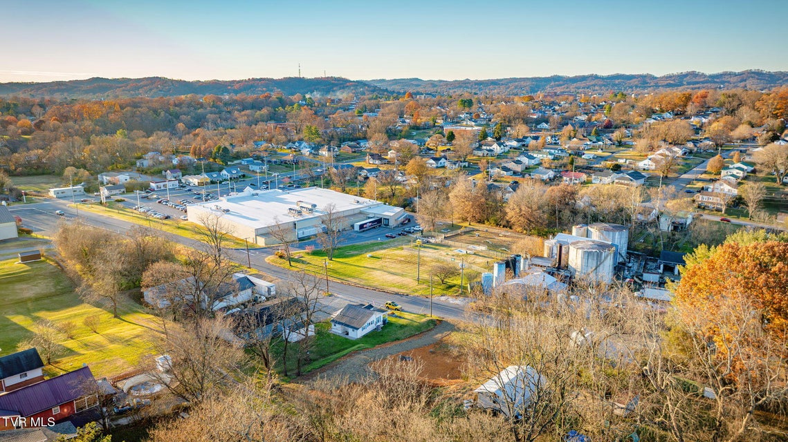 Photo #11: 544 Oakwood Street