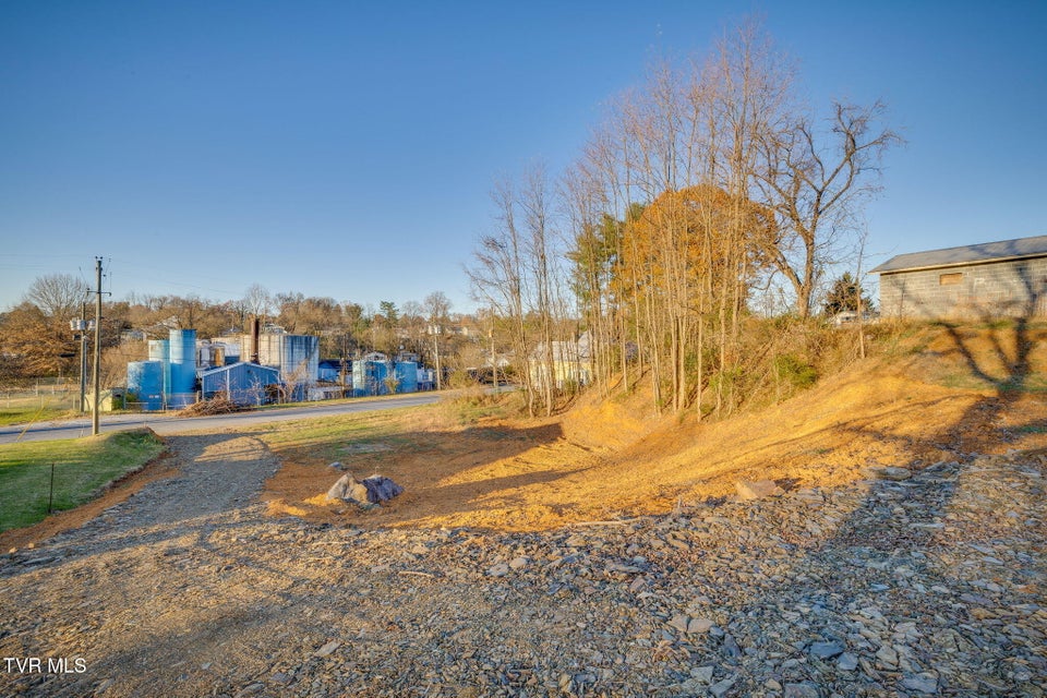 Photo #6: 544 Oakwood Street