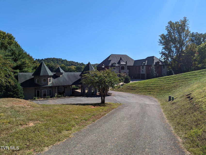 Photo #36: 1148 Biltmore Place