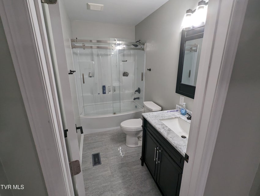 Photo #28: 1148 Biltmore Place