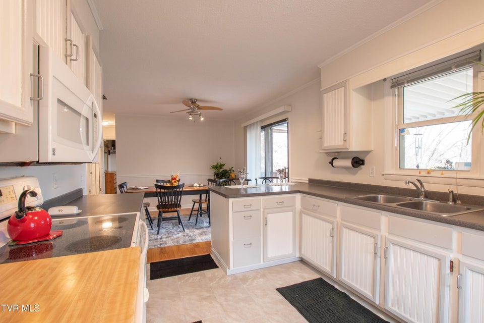 Photo #54: 203 Hilltop Drive