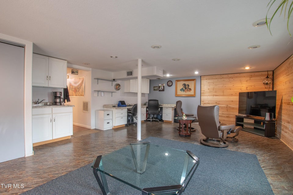 Photo #65: 203 Hilltop Drive