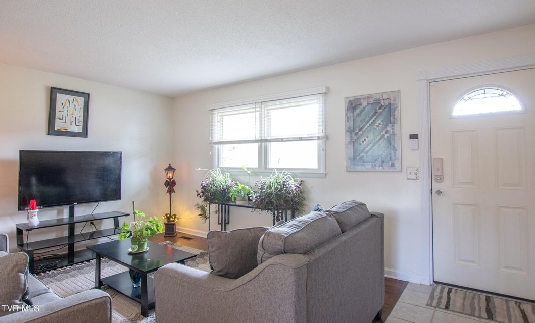 Photo #44: 203 Hilltop Drive