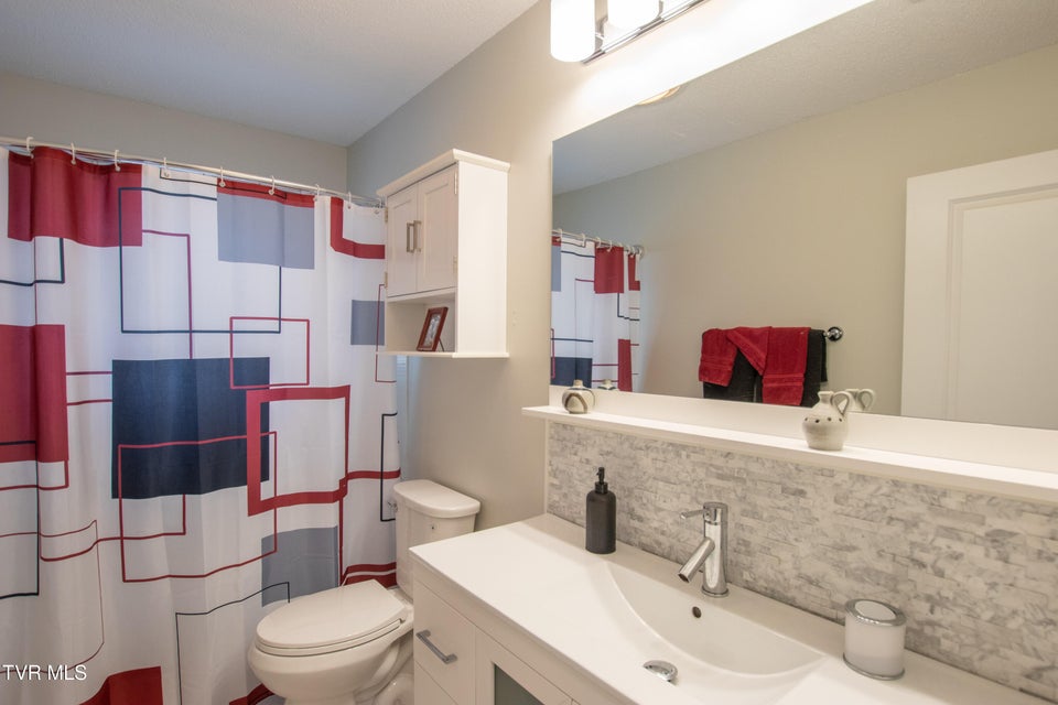 Photo #58: 203 Hilltop Drive