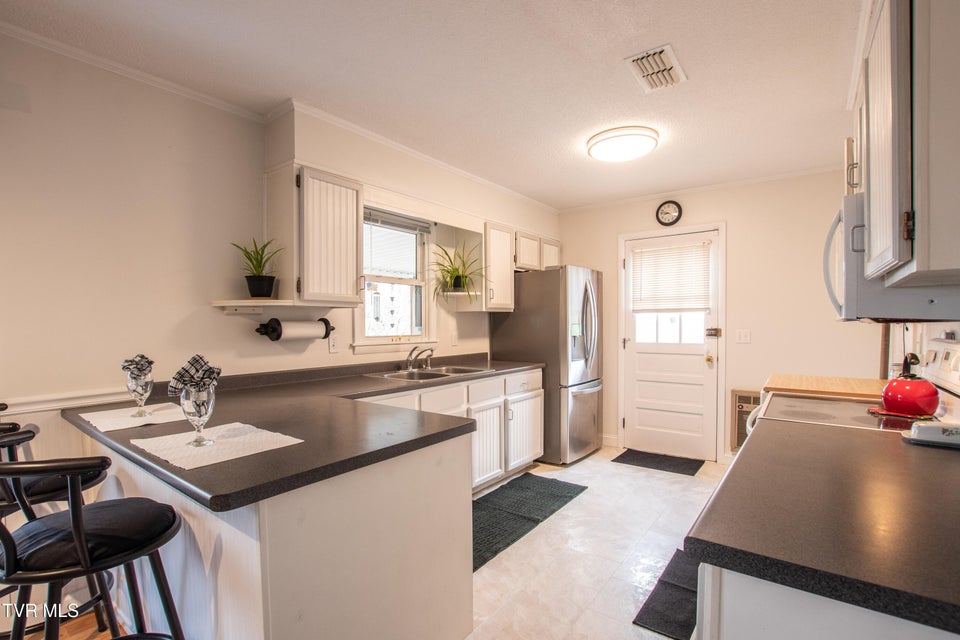 Photo #51: 203 Hilltop Drive