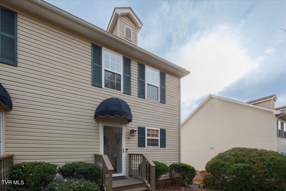 Photo #2: 30 Pepper Ridge Court