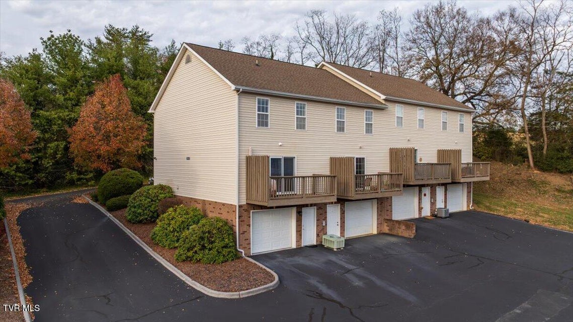 Photo #7: 30 Pepper Ridge Court