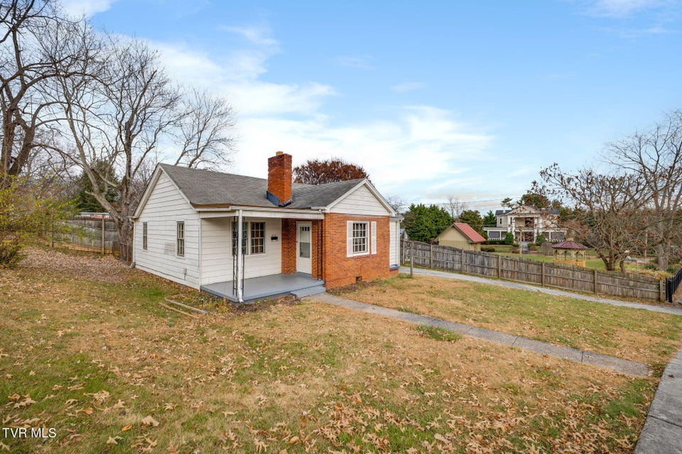 Photo #4: 813 Haynes Street