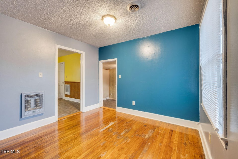 Photo #10: 813 Haynes Street