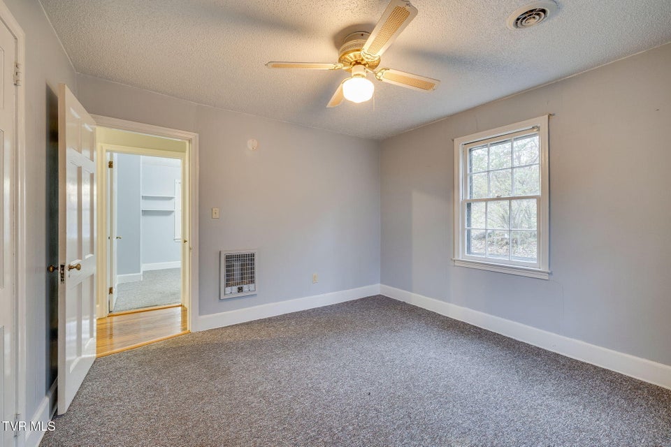 Photo #21: 813 Haynes Street