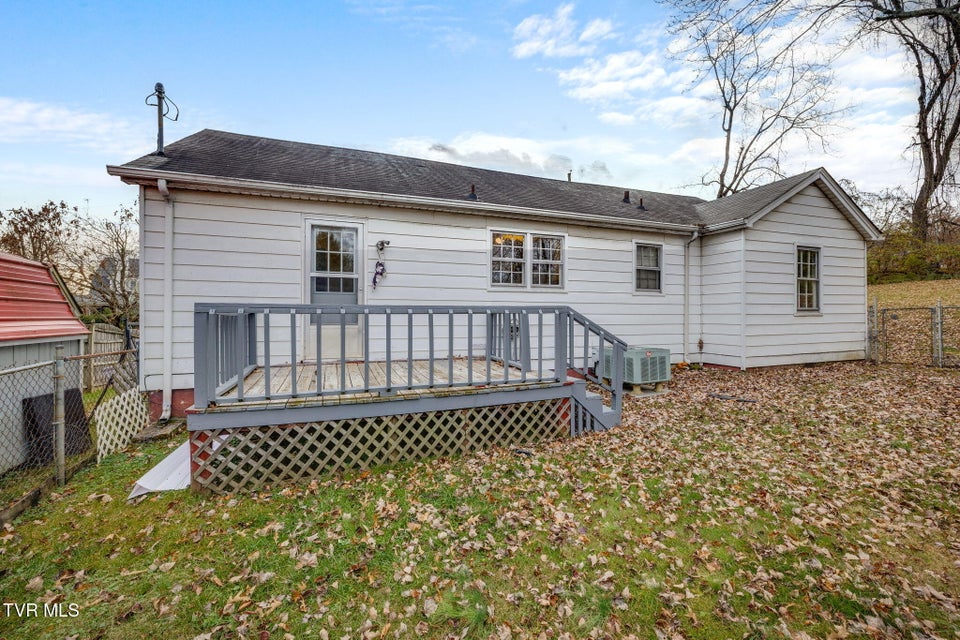 Photo #28: 813 Haynes Street